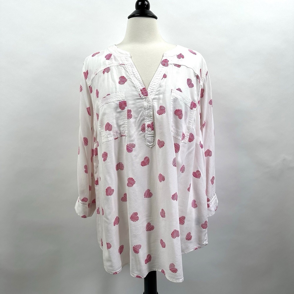 Torrid Harper Challis Blouse 3X 22/24 Hatch Hearts Cloud Dancer Roll Tab Top - Picture 5 of 14